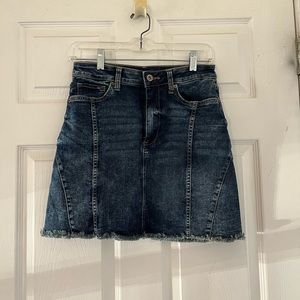 Arizona dark wash mini denim skirt